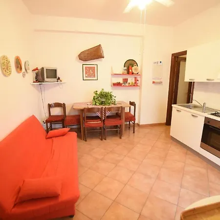 Violetta Villa