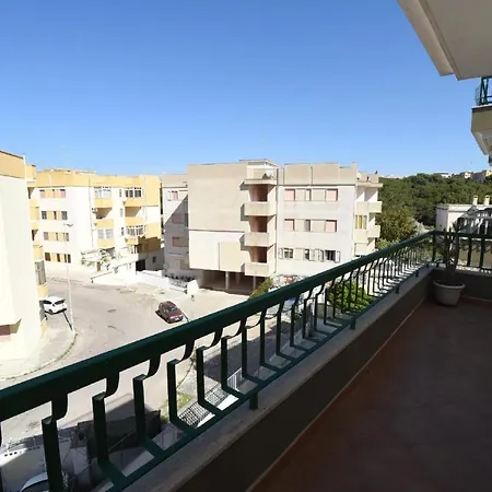 Violetta Villa Gallipoli